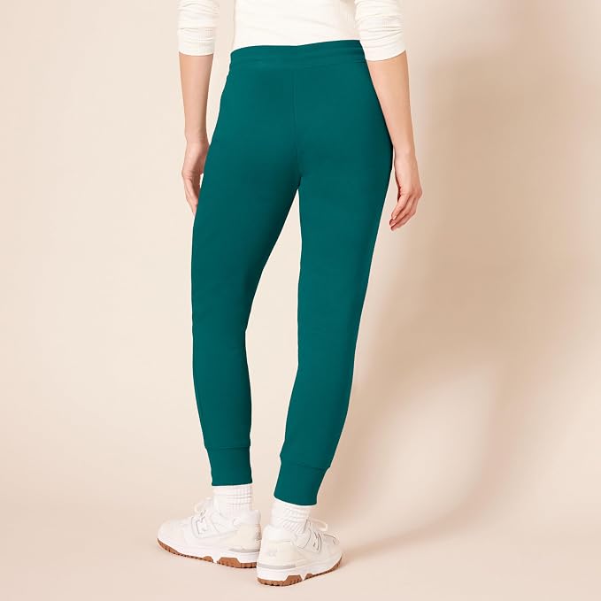 Amazon Essentials Women's Fleece Jogger Sweatpant (Available in Plus Size)