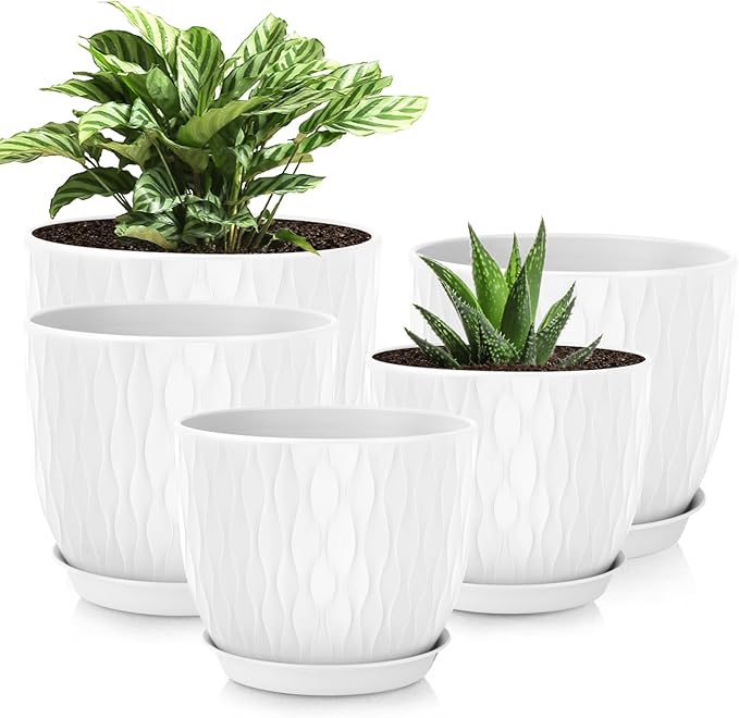 Plastic Plant Pots 10/9/8/7.5/7 inch Set of 5, Flower Planters with Drainage Holes and Saucers, Plastic Pots for Indoor Outdoor Plants, Livingroom Garden Decor (White)