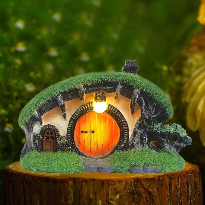 Solar Outdoor Garden Figurine Light, Solar-Powered Statue Lights for Garden & Yard Decoration, Cottage-Themed Outdoor Sculptures for Home & Landscape Accent